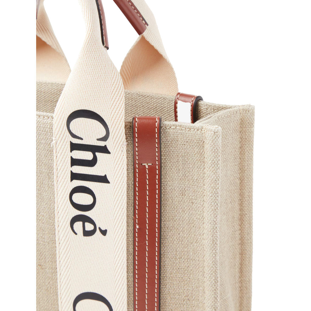 CHLOE&