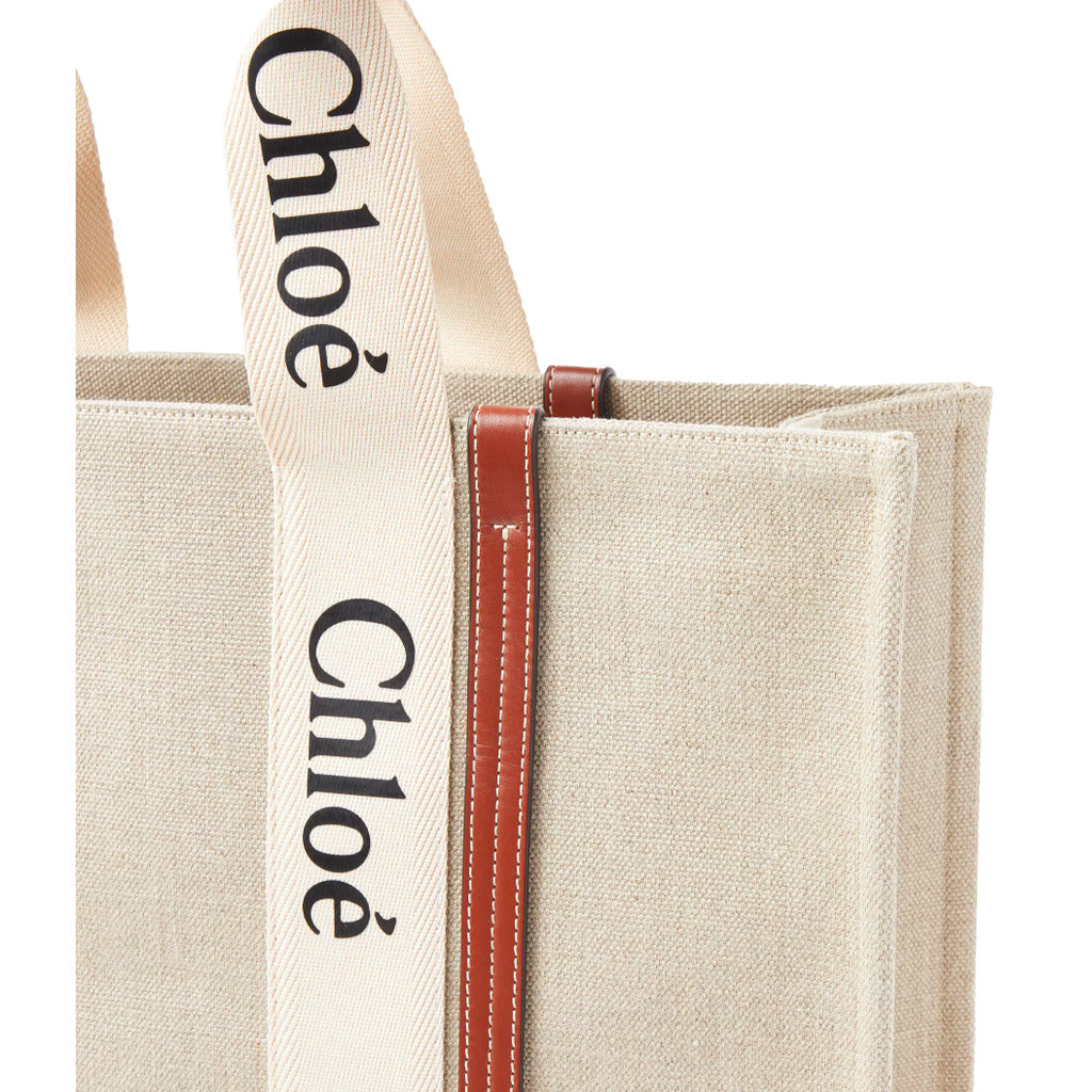 CHLOE&